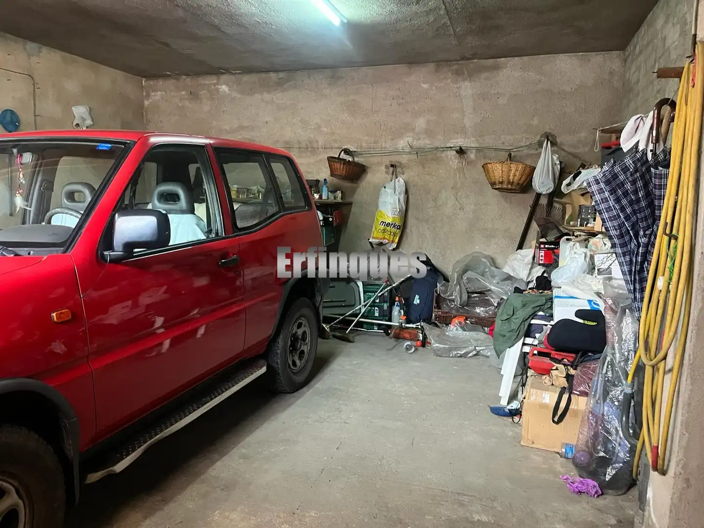 Parking of Houses for sale in Cercs  with Storage room, Furnished and Oven