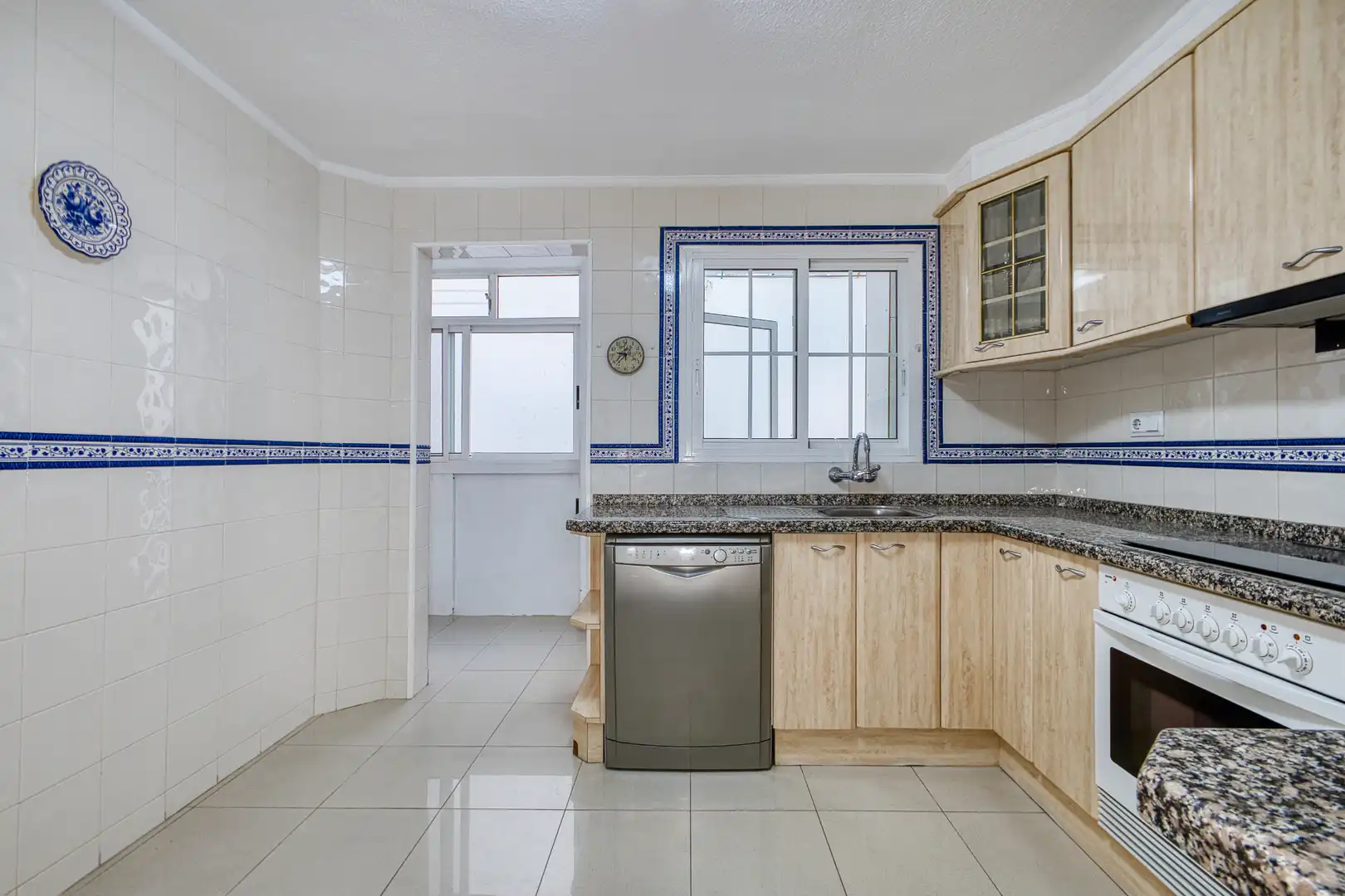 Kitchen of Flat for sale in Jijona / Xixona  with Terrace, Furnished and Oven