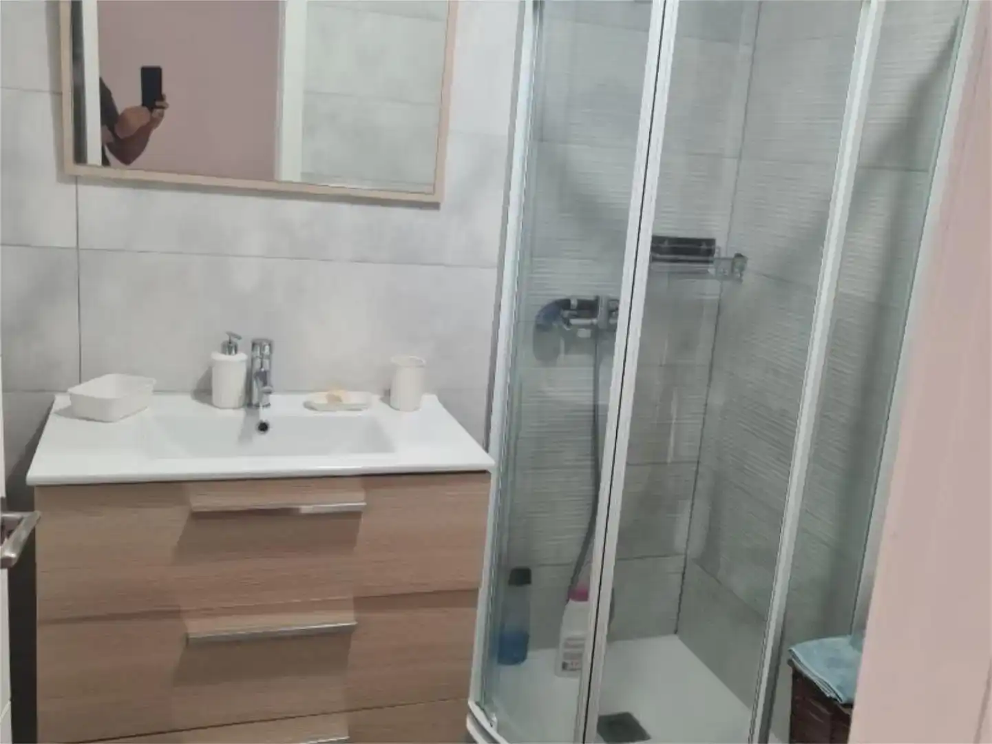 Badezimmer von Wohnung zur Miete in Alicante / Alacant mit Klimaanlage