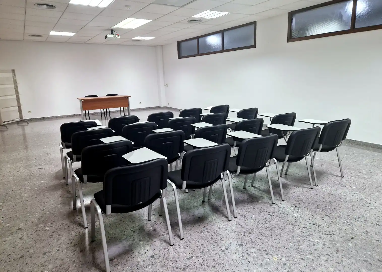 Oficina de alquiler en Granollers con Amueblado y Internet