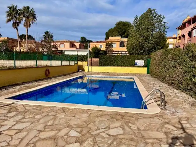 Piscina de Estudi en venda en Mont-roig del Camp amb Aire condicionat, Calefacció i Piscina comunitària