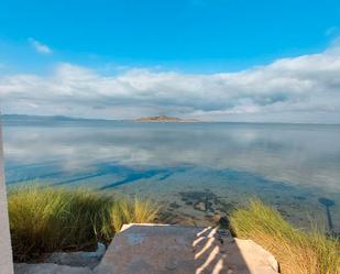 Vista exterior de Casa o xalet en venda en La Manga del Mar Menor amb Terrassa i Piscina