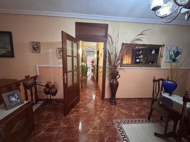 Casa amb balcó en venda a Avenida Elvas