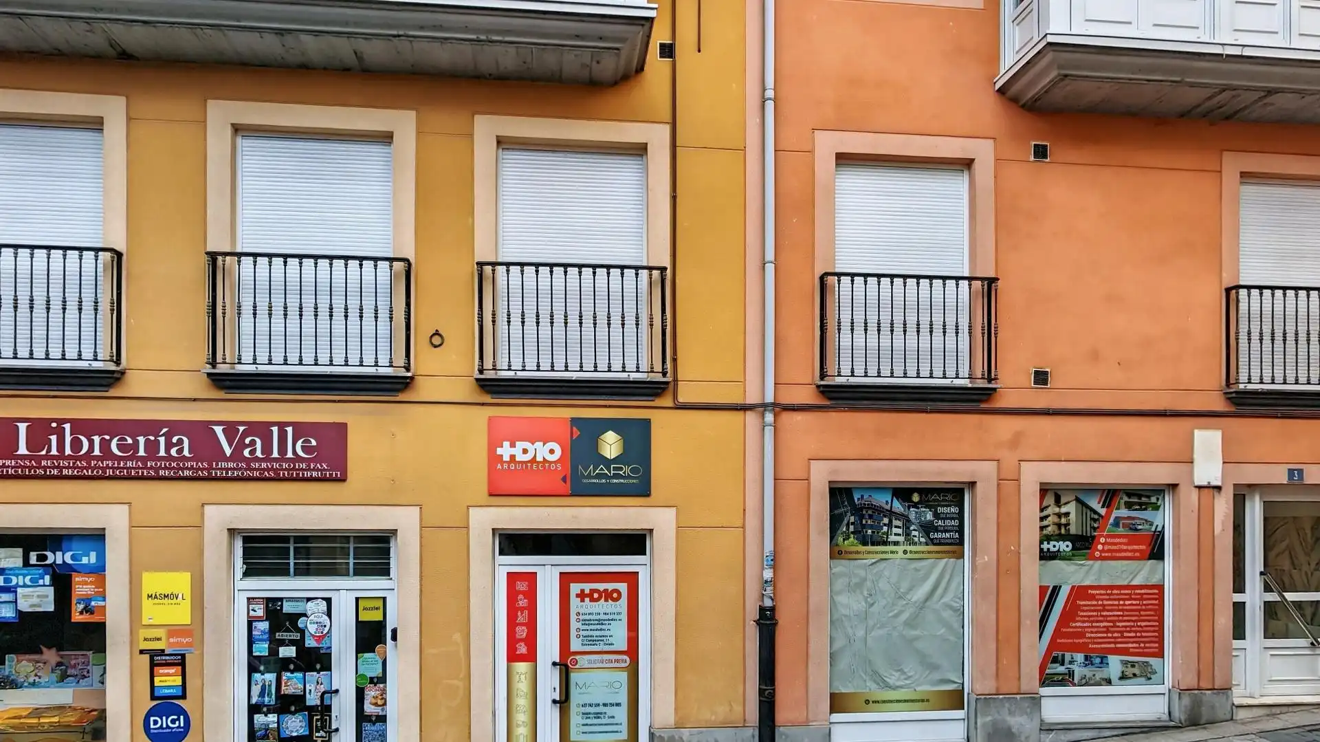 Außenansicht von Wohnung zum Verkauf in Tineo mit Balkon
