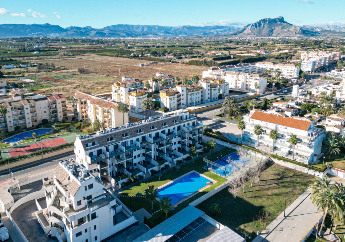 Außenansicht von Dachboden zum Verkauf in Dénia mit Klimaanlage, Heizung und Terrasse