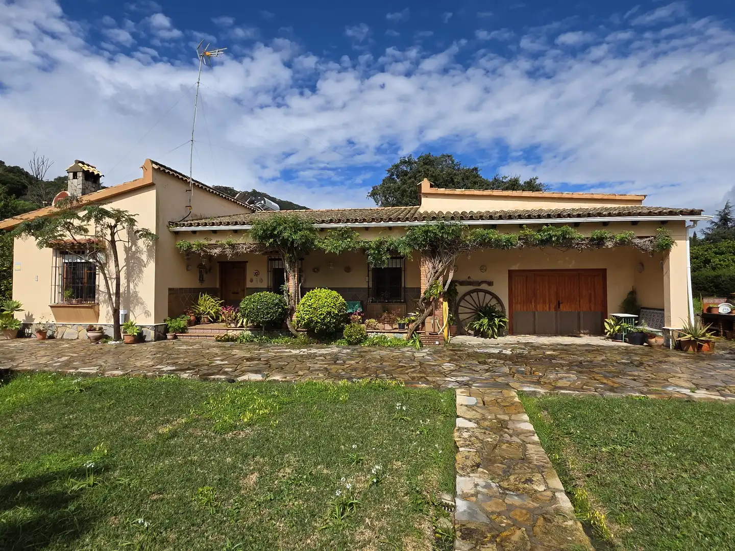 Casa rústica amb terrassa en venda a Los Barrios, imagen 44