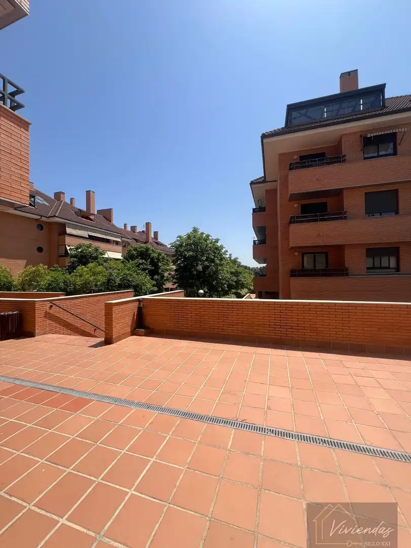 Terrassa de Pis en venda en Boadilla del Monte amb Aire condicionat, Calefacció i Alarma