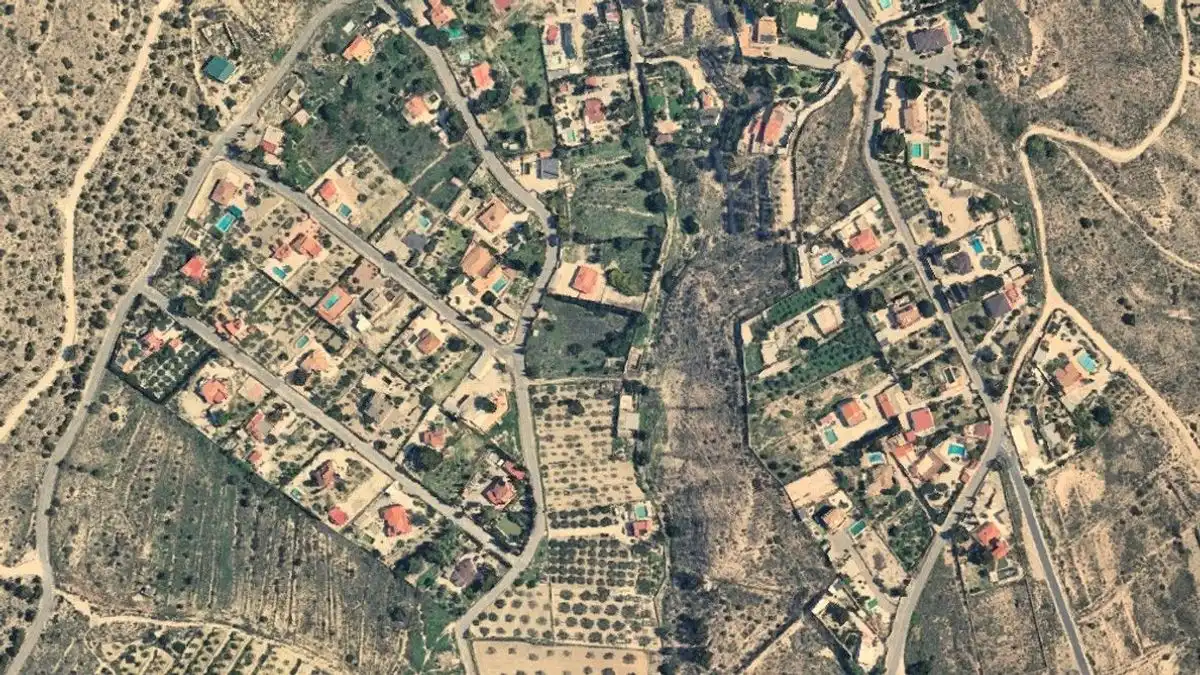 Wohnbaugrundstück zum Verkauf in Carrer del Làrix, imagen 5
