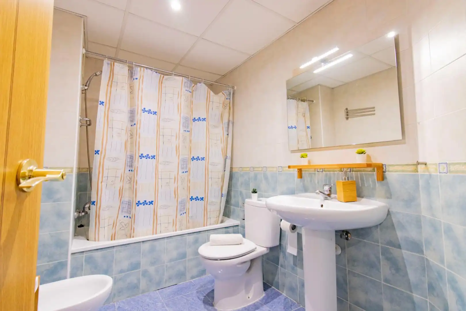 Bathroom of Flat for sale in Almàssera, Valencia