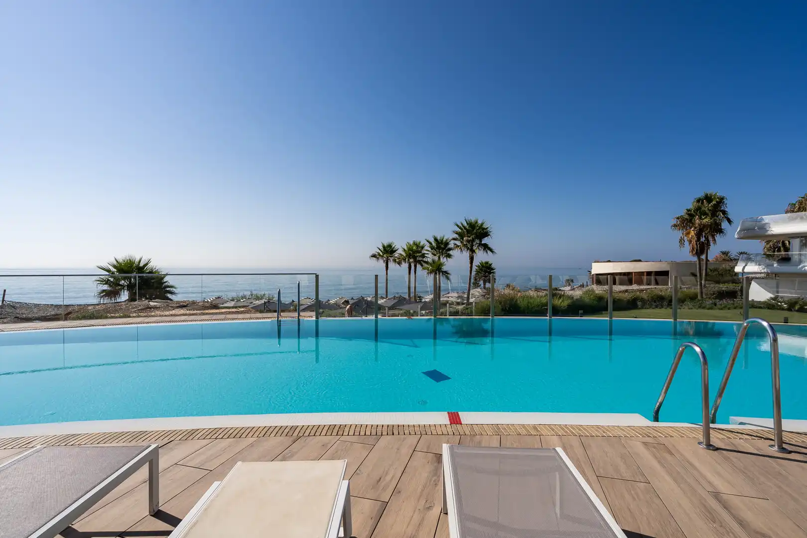 Swimming pool of Ground floor for sale in Estepona  with Air Conditioner, Private garden and Terrace