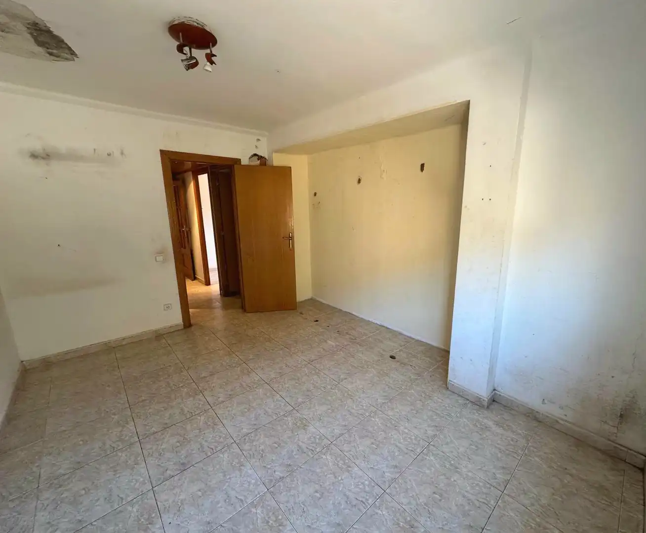 Pis en venda en Vallirana amb Terrassa i Balcó