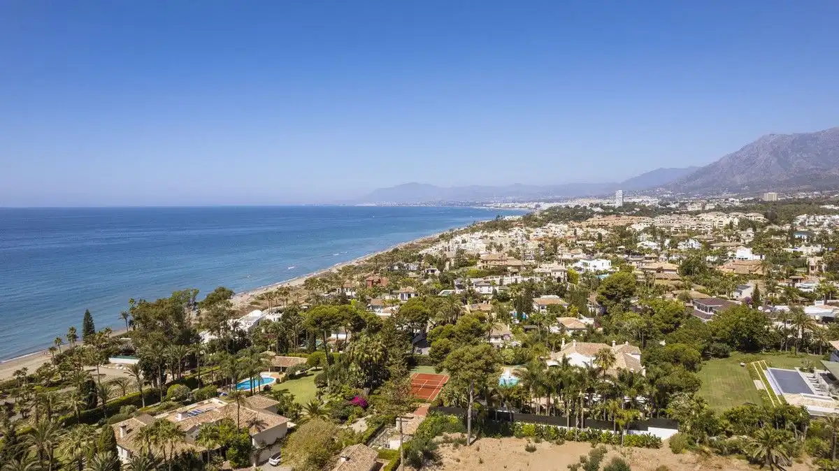 Vista exterior de Casa o xalet en venda en Mijas amb Terrassa i Piscina comunitària