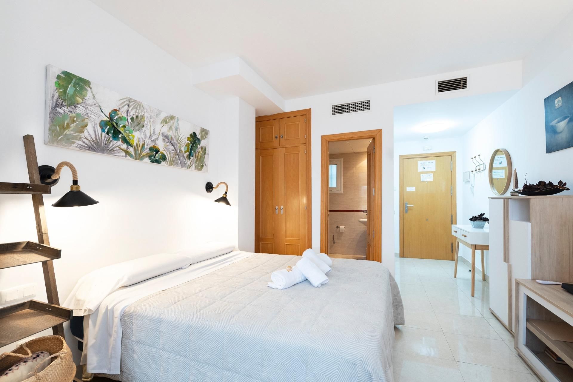 Dormitori de Estudi en venda en Rincón de la Victoria amb Aire condicionat, Terrassa i Piscina comunitària