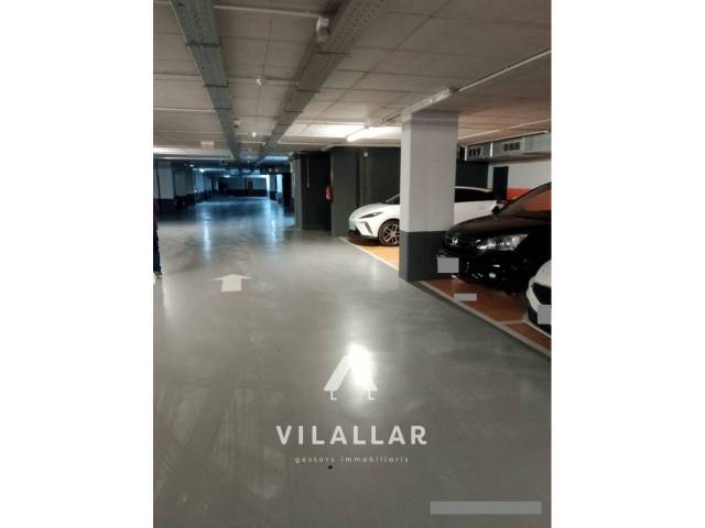 Garaje en Venta en Centre