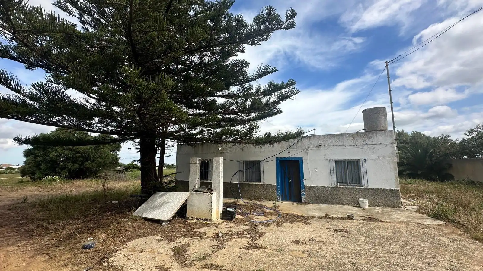 Exterior view of Country homes for sale in Conil de la Frontera