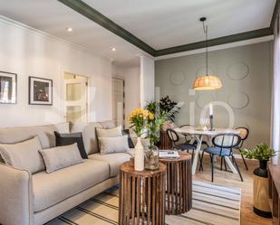Living room of Apartment to rent in  Madrid Capital  with Air Conditioner, Heating and Furnished