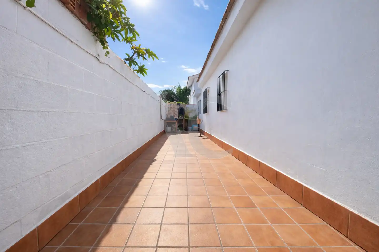 Vista exterior de Casa o xalet en venda en Chiclana de la Frontera