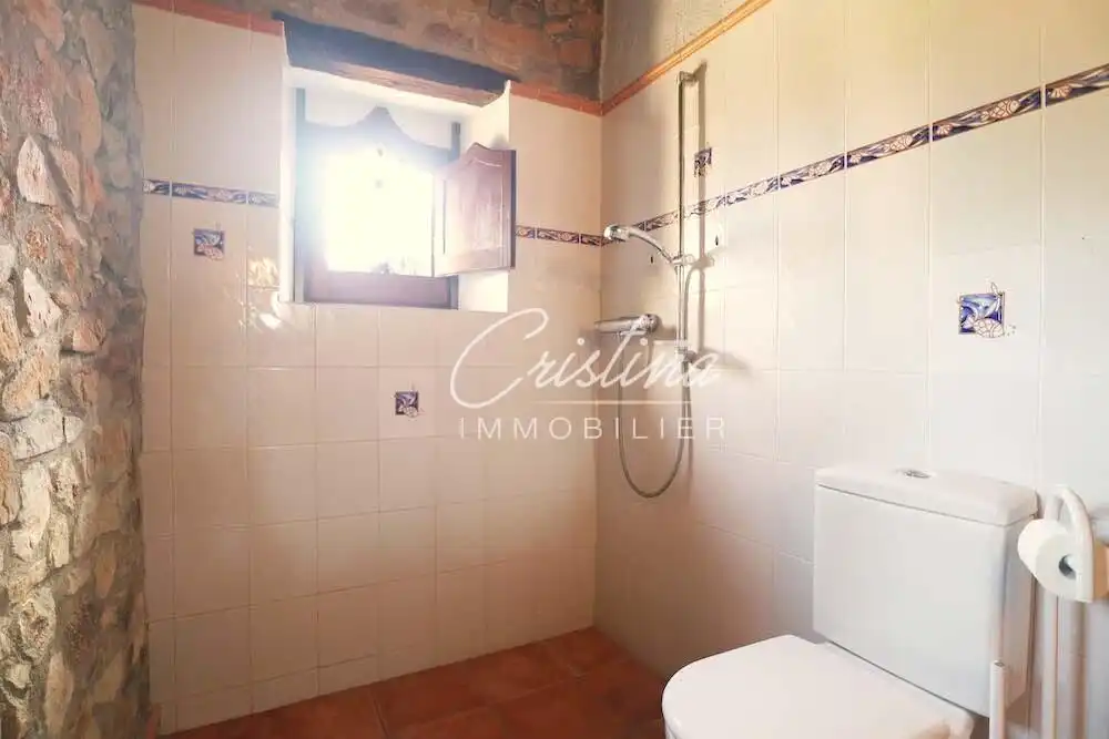 Badezimmer von Country house zum Verkauf in Santa Cristina d'Aro mit Heizung, Privatgarten und Schwimmbad