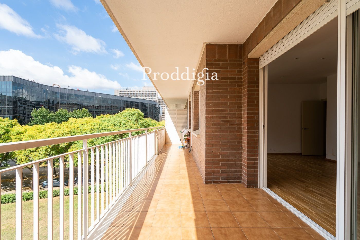 Exterior view of Flat to rent in  Barcelona Capital  with Air Conditioner, Heating and Parquet flooring