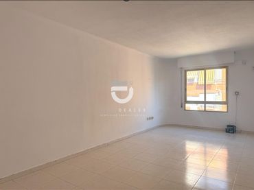 Piso con balcón en venta en GUARDAMAR