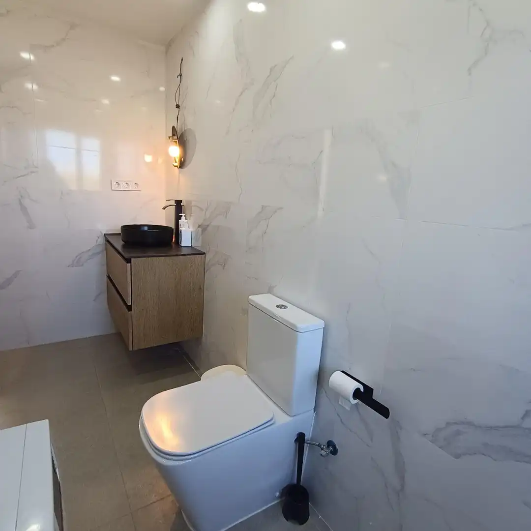 Badezimmer von Wohnung zum Verkauf in Madrid mit Heizung