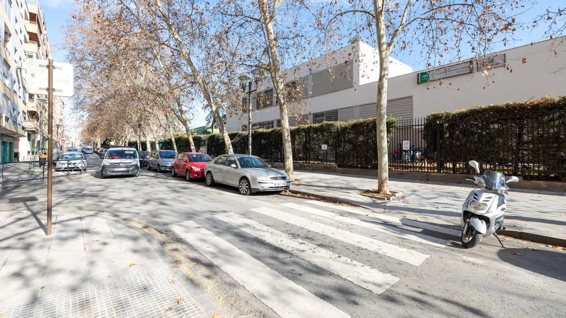 Vista exterior de Garatge en venda en  Granada Capital