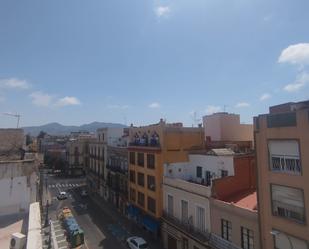 Vista exterior de Pis de lloguer en  Melilla Capital amb Aire condicionat, Terrassa i Moblat