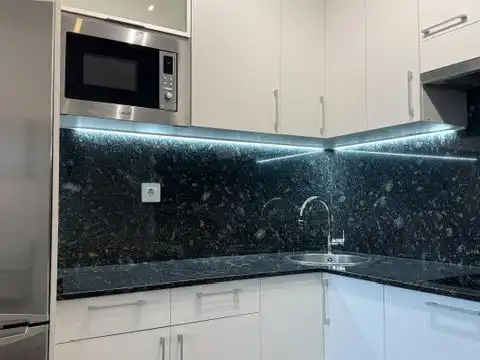 Cuina de Estudi de lloguer en Vigo  amb Parquet, Moblat i Rentadora
