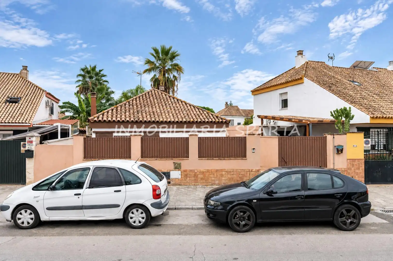 Vista exterior de Casa o xalet en venda en Espartinas Pueblo