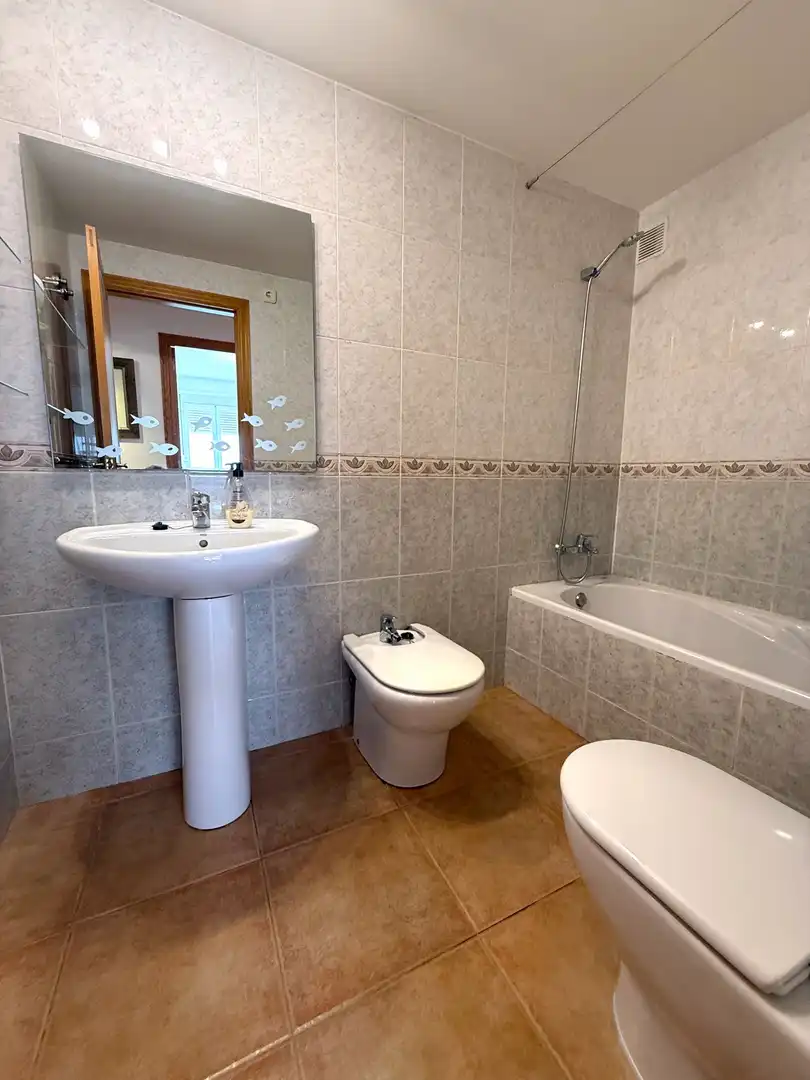 Badezimmer von Wohnungen zum Verkauf in Santa Eulària des Riu mit Klimaanlage, Heizung und Terrasse