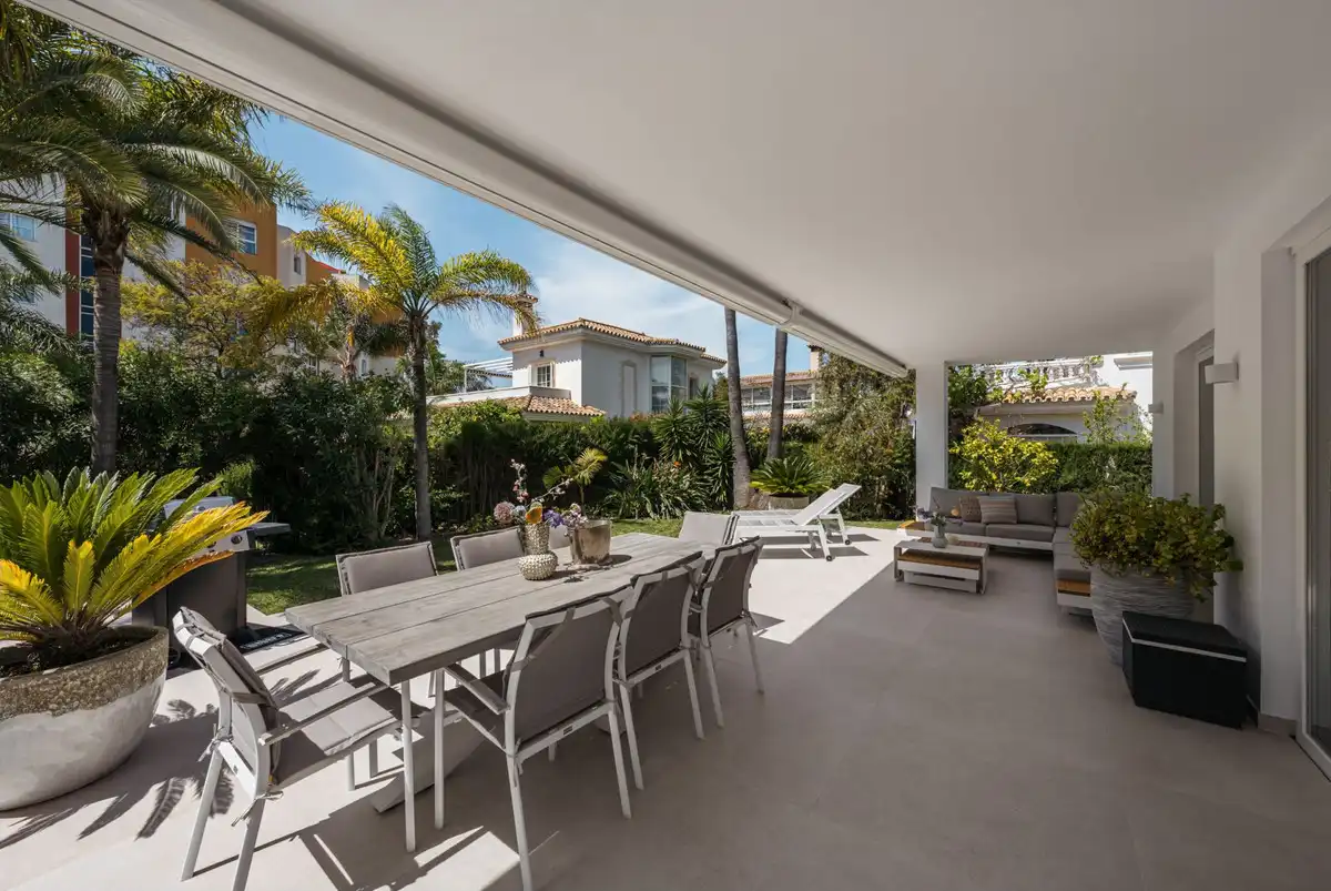 Detached house with terrace for sale in Calle Pico del Aneto 19, imagen 25