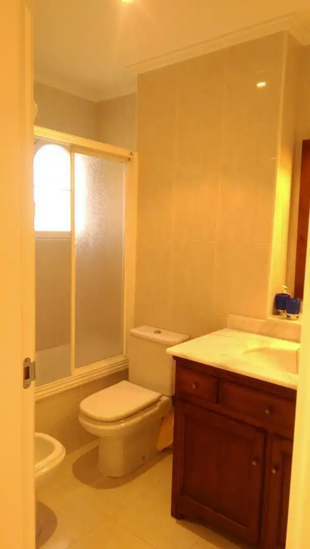 Baño de Dúplex de alquiler en Oliva con Aire acondicionado, Calefacción y Terraza