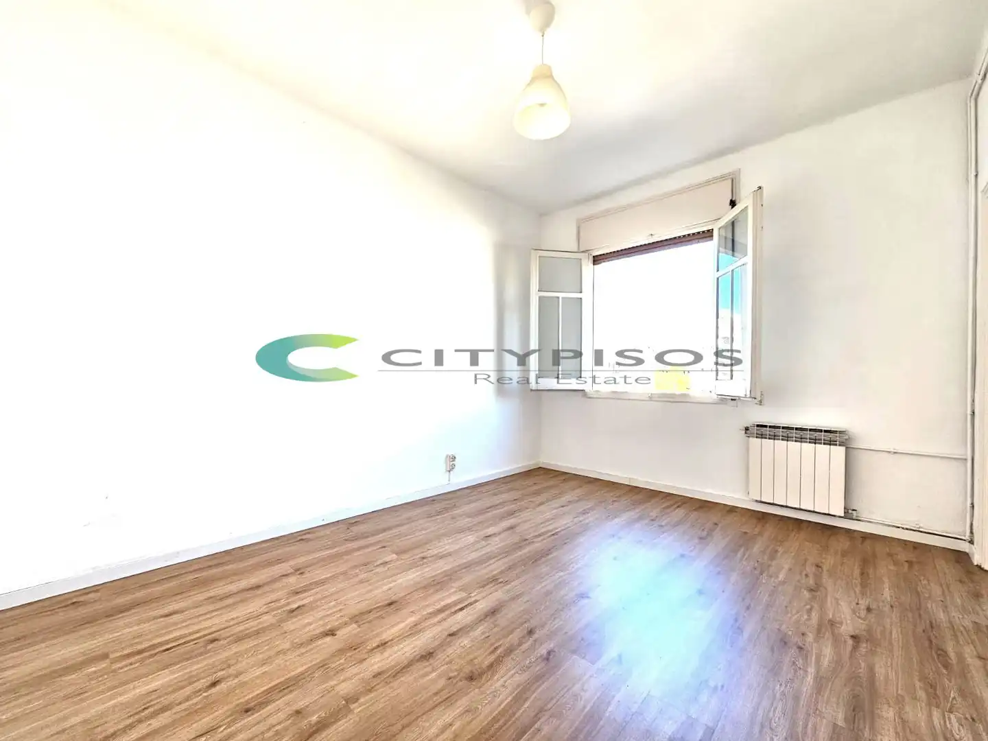Bedroom of Flat for sale in Barcelona  with Heating, Parquet flooring and Oven