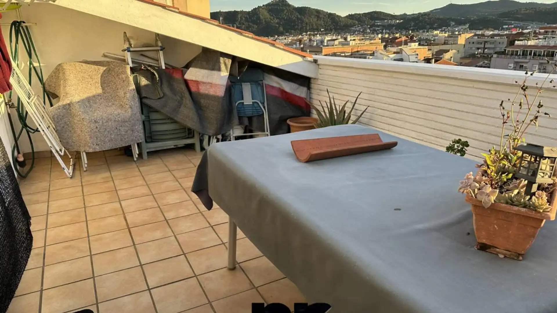 Vista exterior de Dúplex en venda en Ripollet amb Aire condicionat, Calefacció i Terrassa