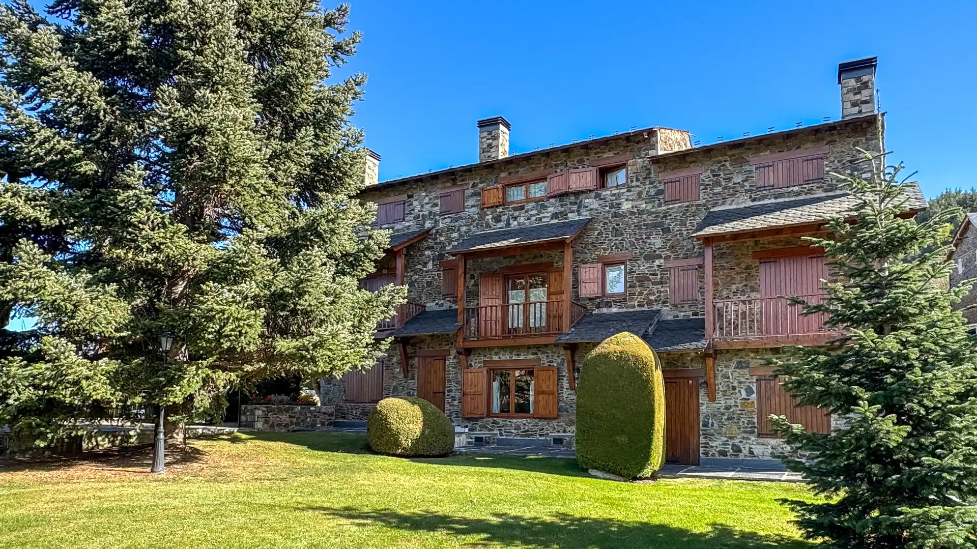 Adosado con terraza en venta en Plaça de l'Escola 22, imagen 32