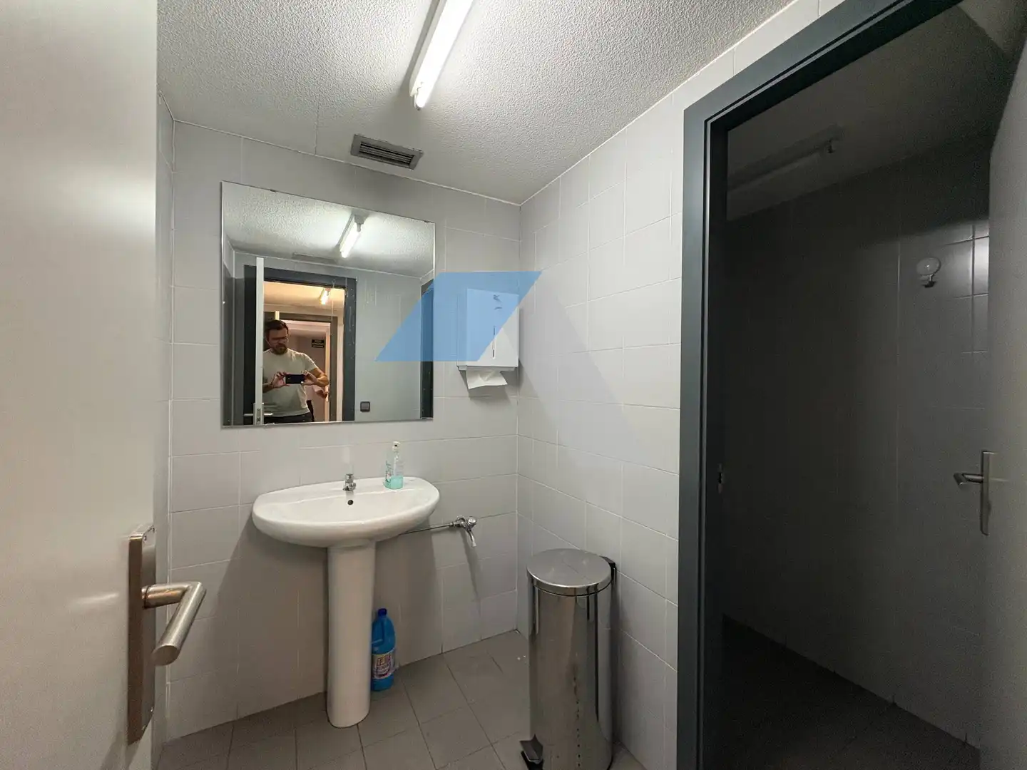 Bathroom of Office for rent in Alicante / Alacant