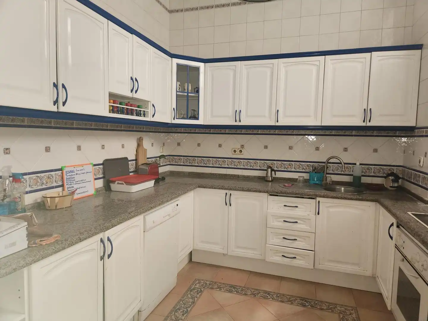 Kitchen of Houses for sale in San Fernando