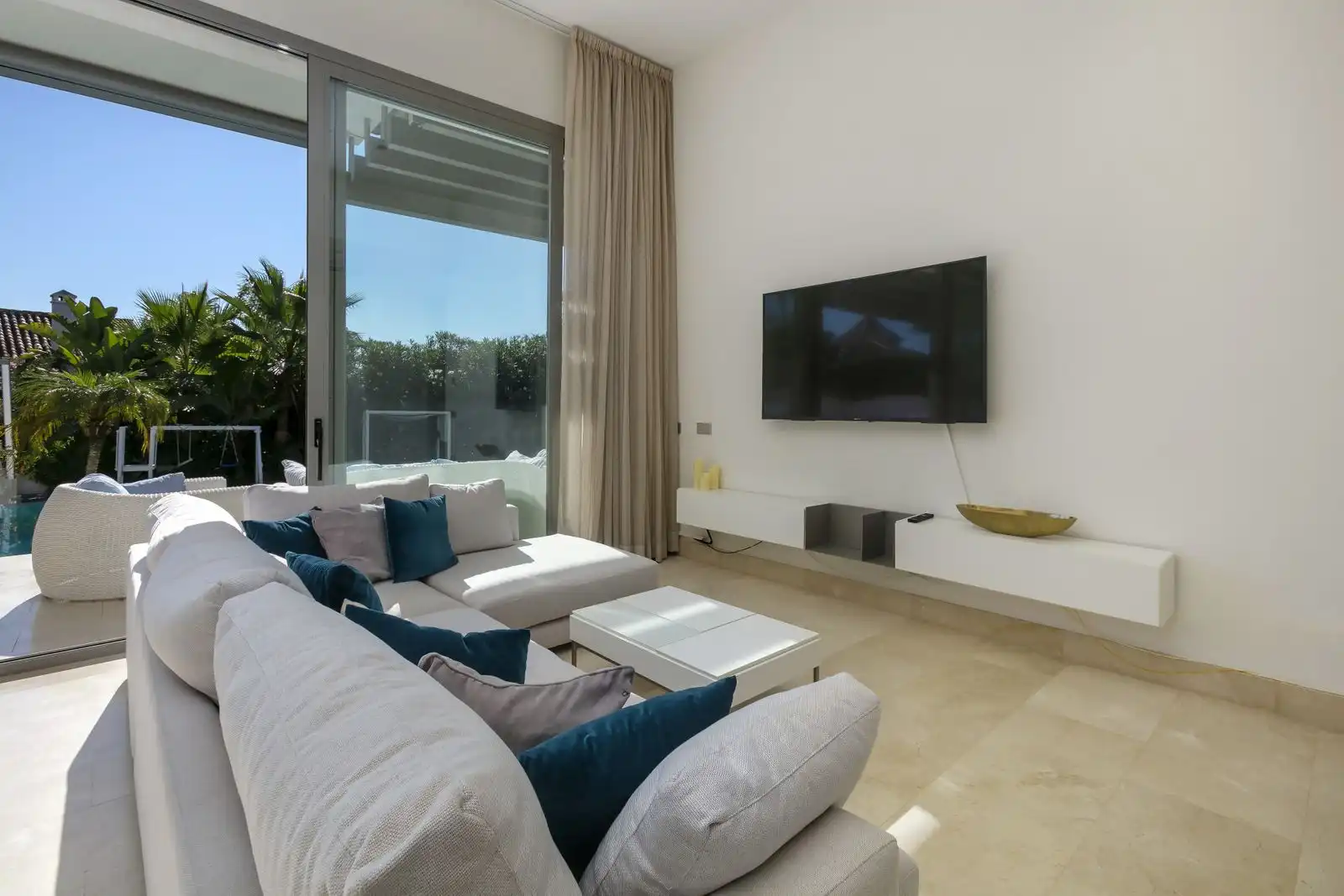 Villa mit Pool zur Miete in Avenida Tomás Pascual 22, imagen 3