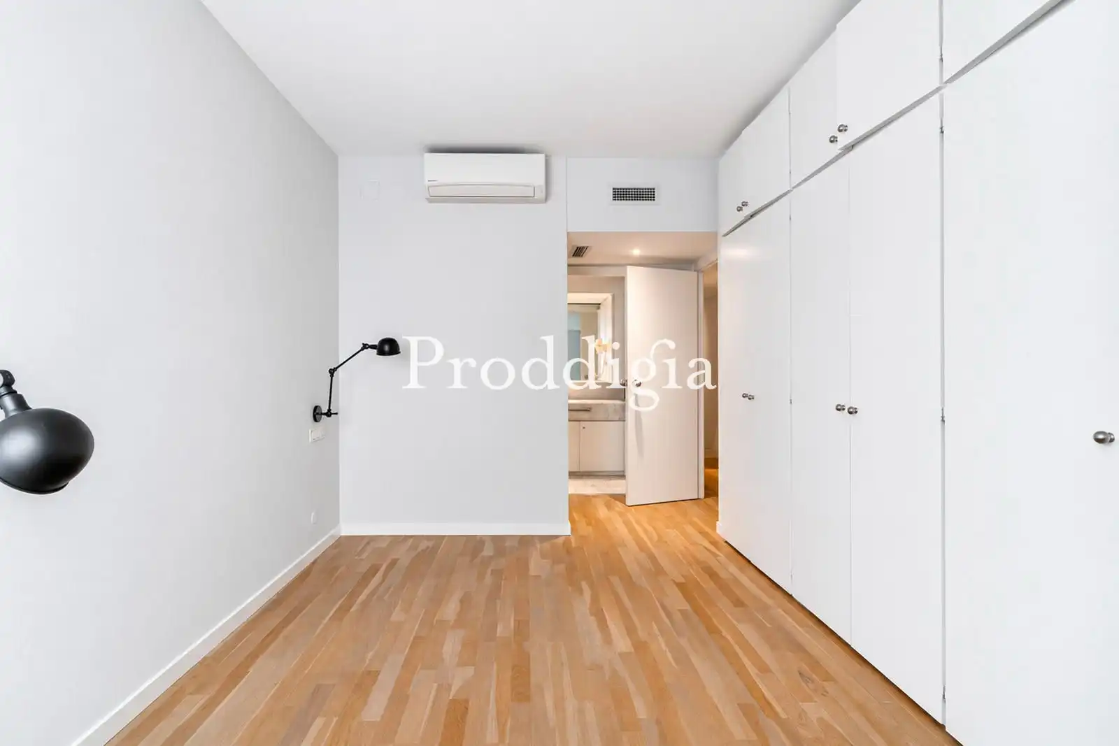 Flat for rent in Via Augusta, Sant Gervasi- Galvany