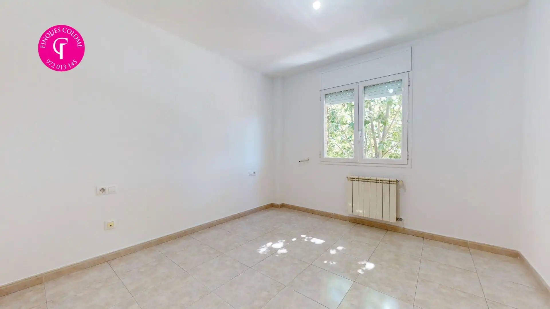 Bedroom of Flat for sale in Sarrià de Ter  with Air Conditioner, Heating and Balcony