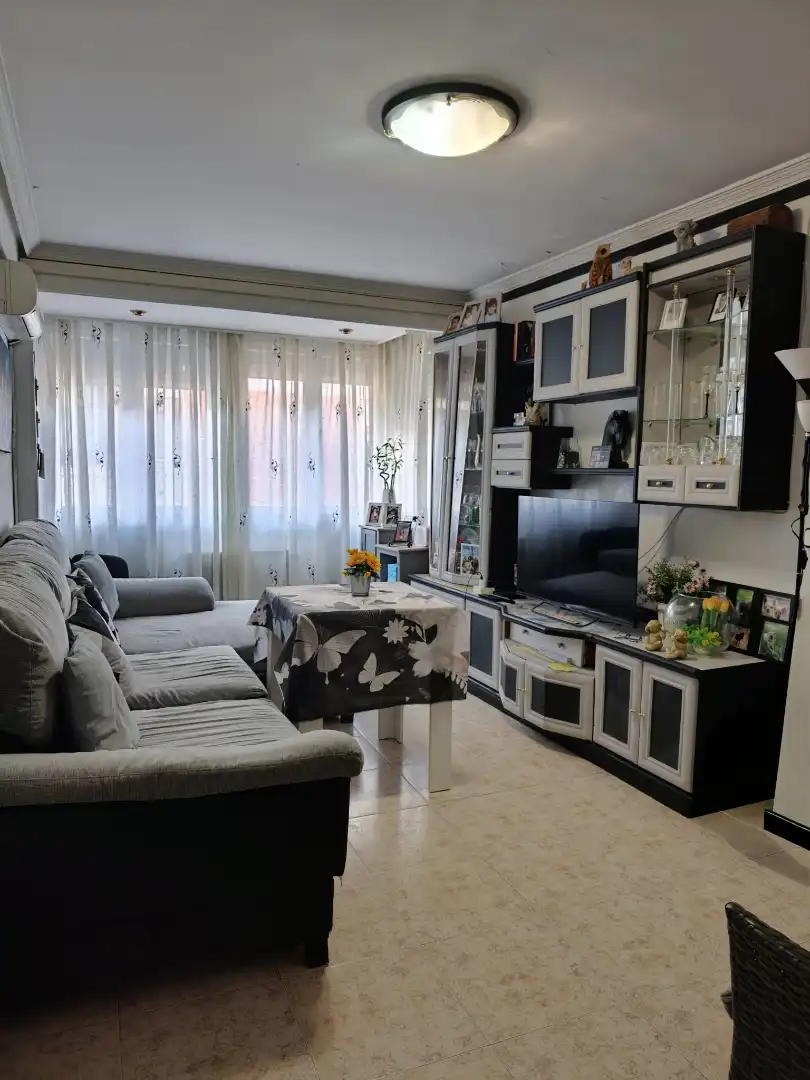 Appartamento con ascensore in vendita a Calle Torrejón de Velasco