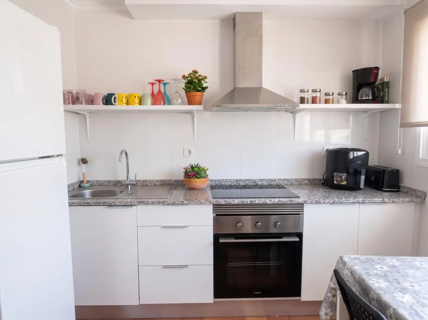 Kitchen of Flat for rent in Elche / Elx  with Air Conditioner, Terrace and Furnished