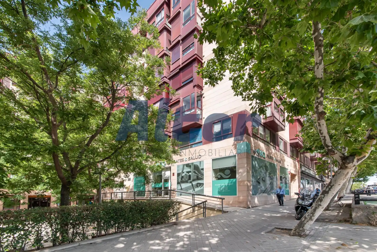 Local en venta en PABLO IGLESIAS, Ciudad Universitaria