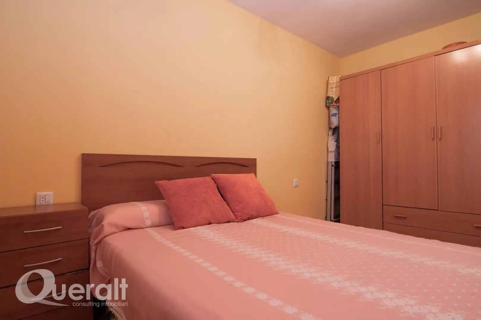 Schlafzimmer von Wohnung zum Verkauf in Lleida mit Heizung, Abstellraum und Ofen