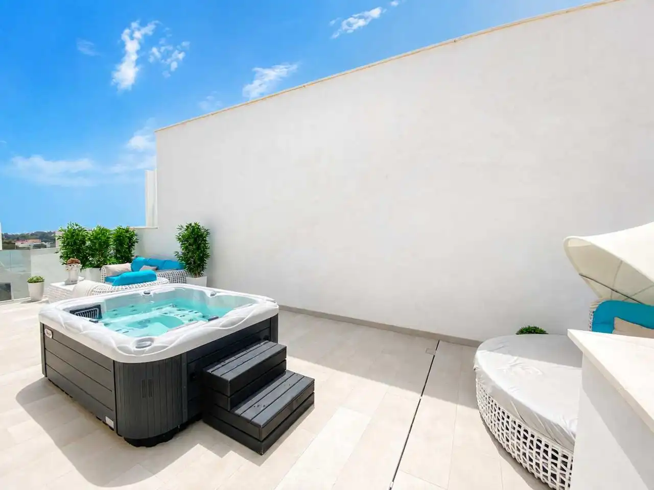 Terrassa de Casa adosada en venda en Sotogrande amb Aire condicionat, Calefacció i Jardí privat