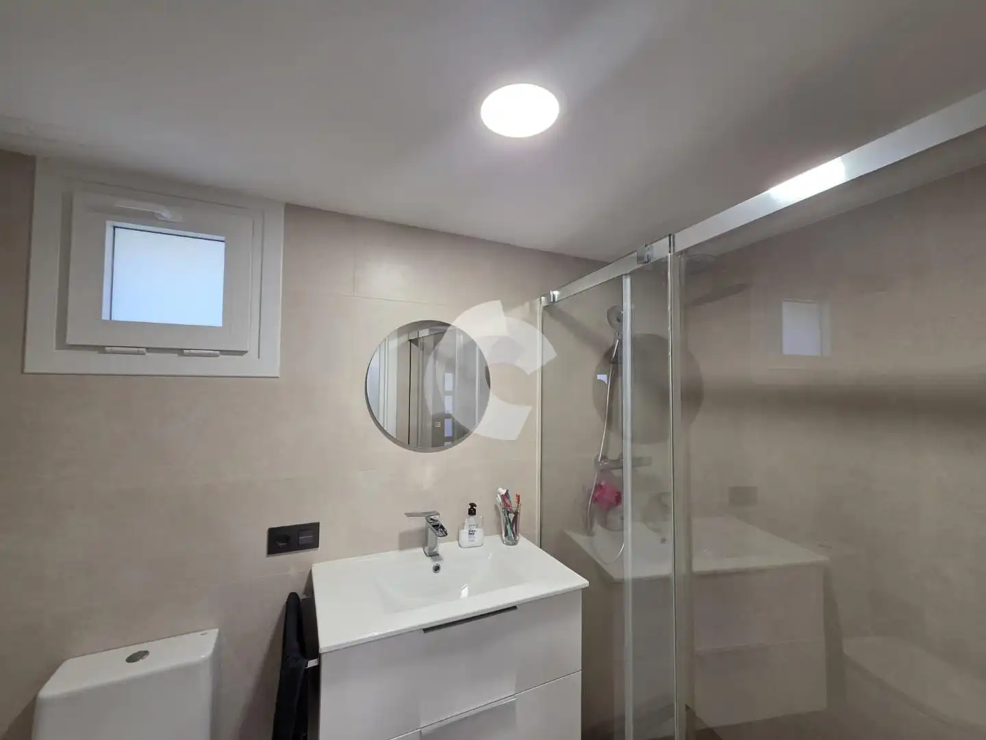 Baño de Piso de alquiler en Vigo  con Calefacción y Amueblado