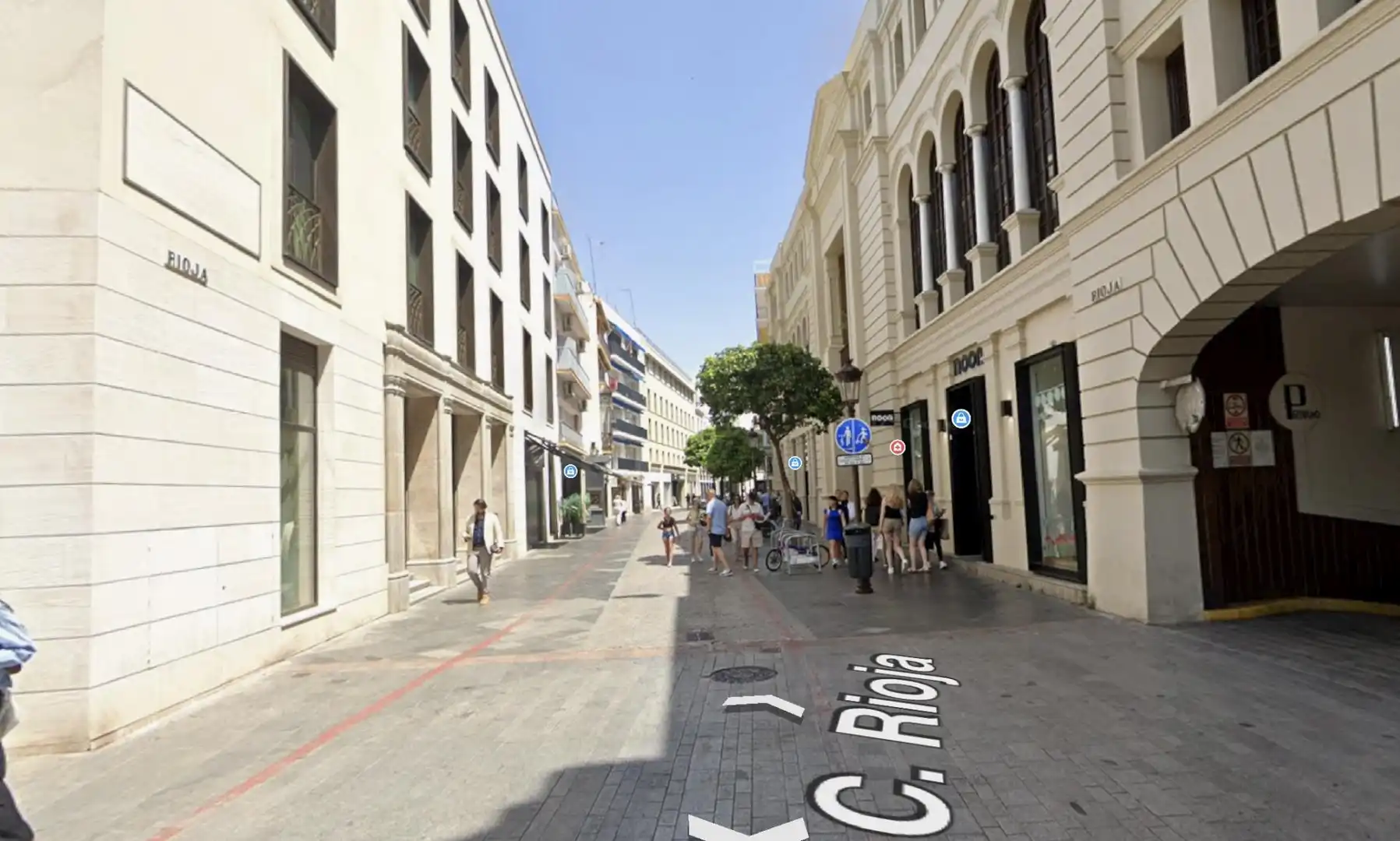 Vista exterior de Garaje en venta en Sevilla