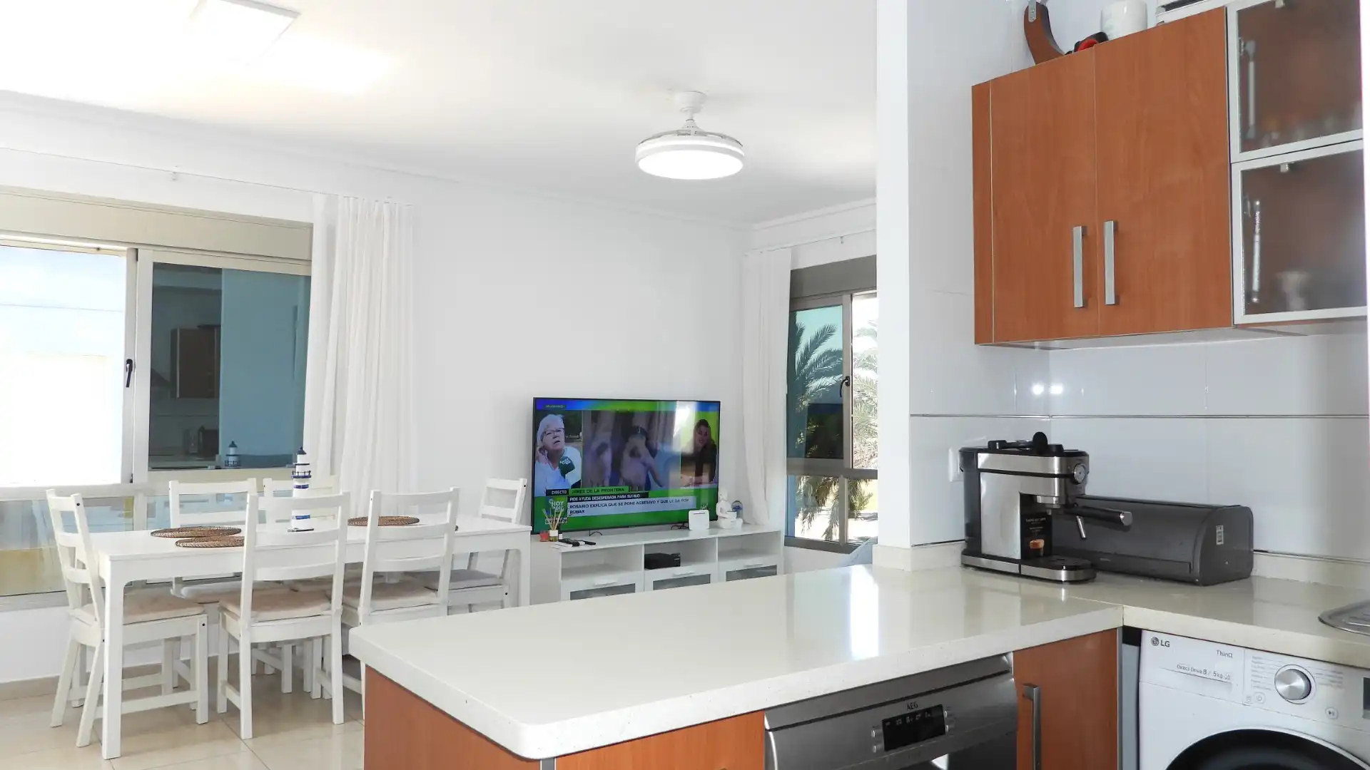 Cuina de Apartament en venda en La Manga del Mar Menor amb Aire condicionat, Calefacció i Terrassa