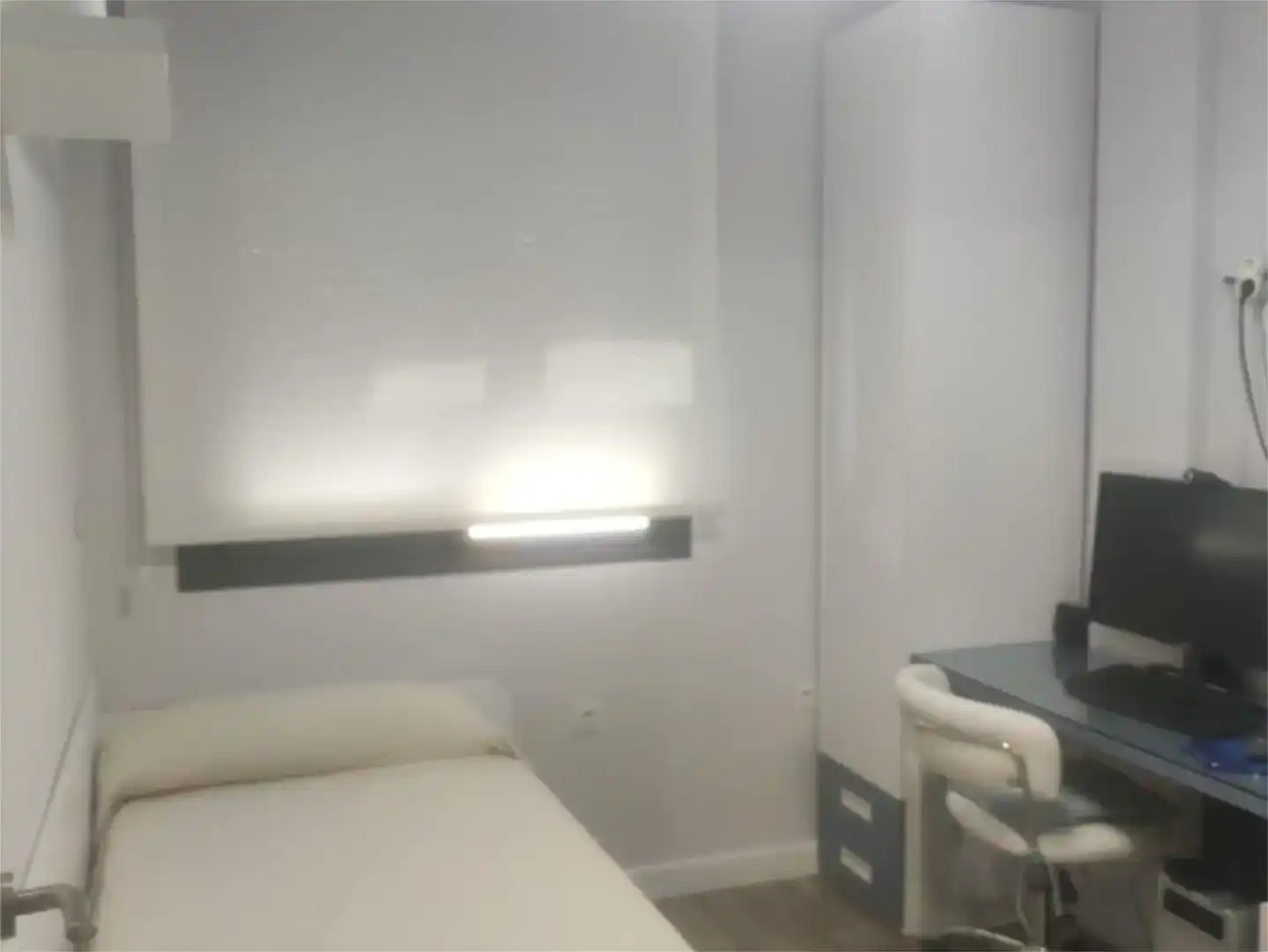 Habitación de Piso para compartir en Melilla con Aire acondicionado, Parquet y Amueblado