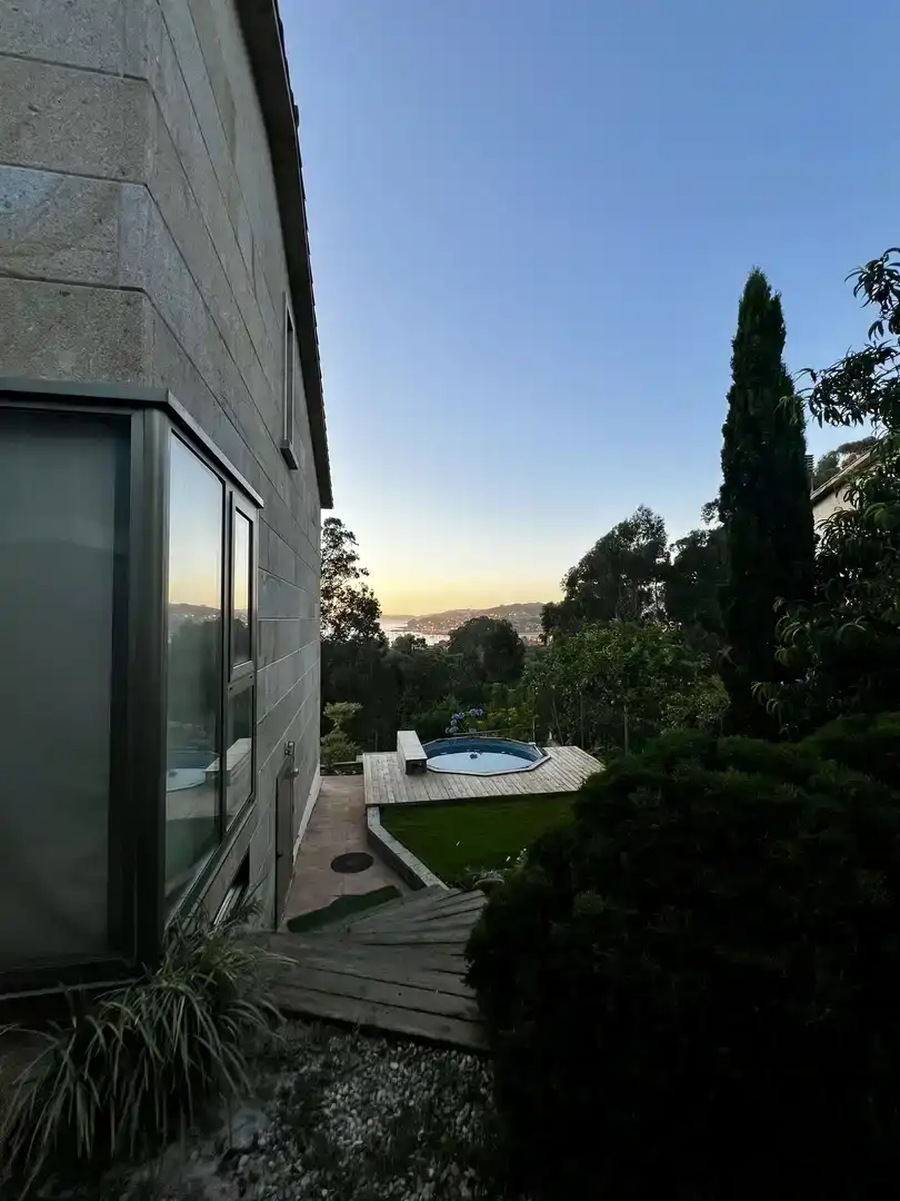 Terraza de Piso en venta en Cangas  con Jardín privado, Parquet y Piscina